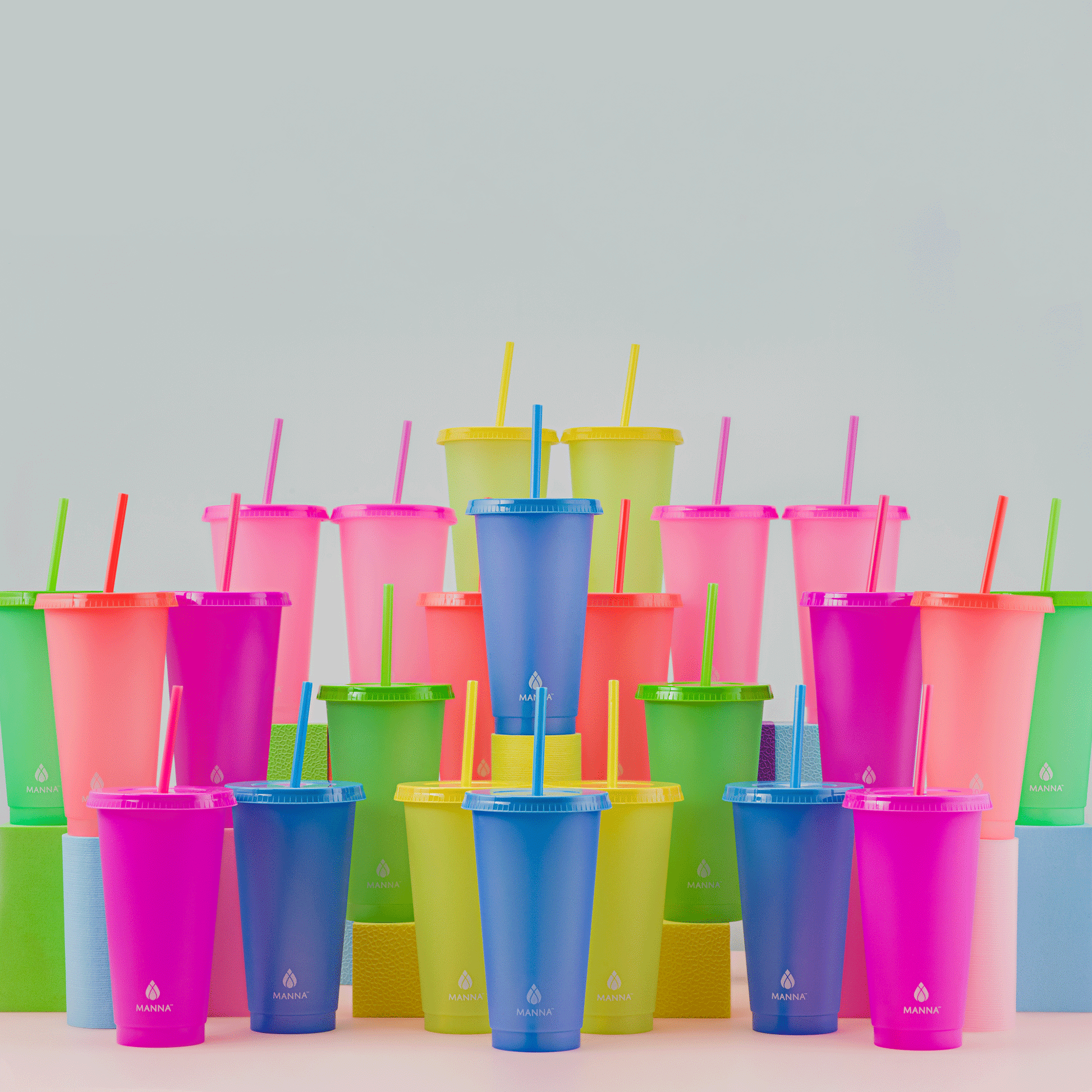 24-piece-original-color-changing-cup-set-v2 A0029811.gif