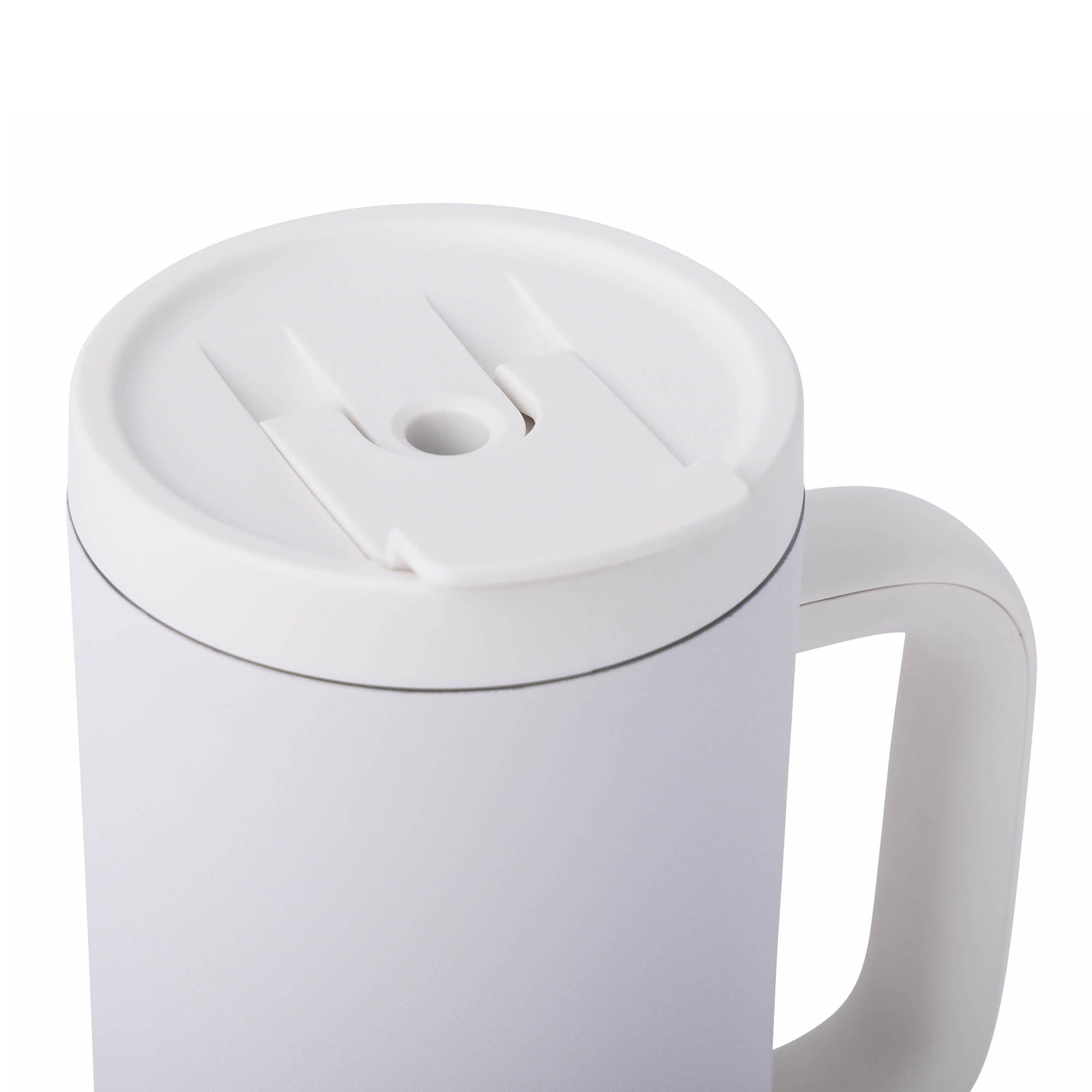 40-oz-leisure-tumbler-z4 CoreHome_MannaHydration_Whites_Raw-42.jpg