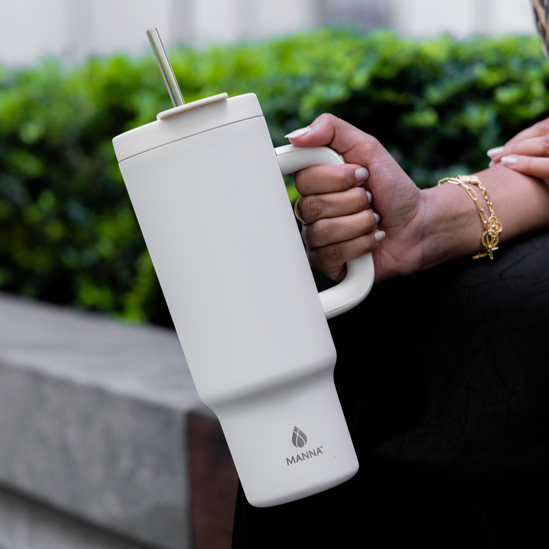 40-oz-leisure-tumbler-z4 Core_Home_Manna_Lifestyle_AUG_13-38.png